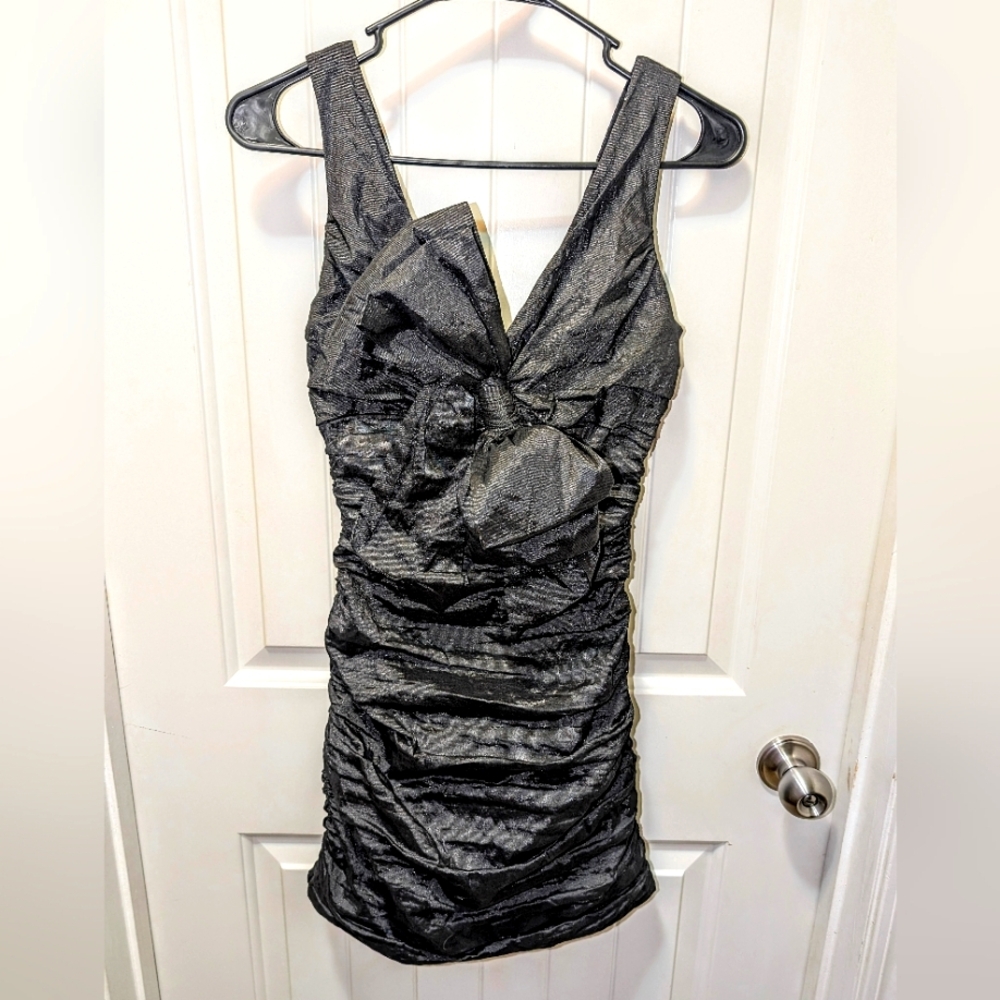 BCBG MAX AZRIA BLACK SURF -w- Large BOW SEXY COCKTAIL DRESS Mini Sz 2 Formal